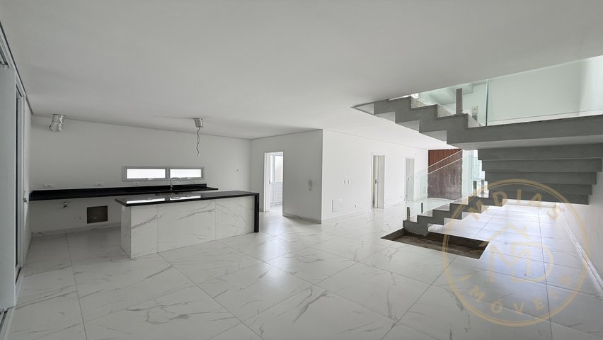 Casa em Condomínio — foto 2 de 37