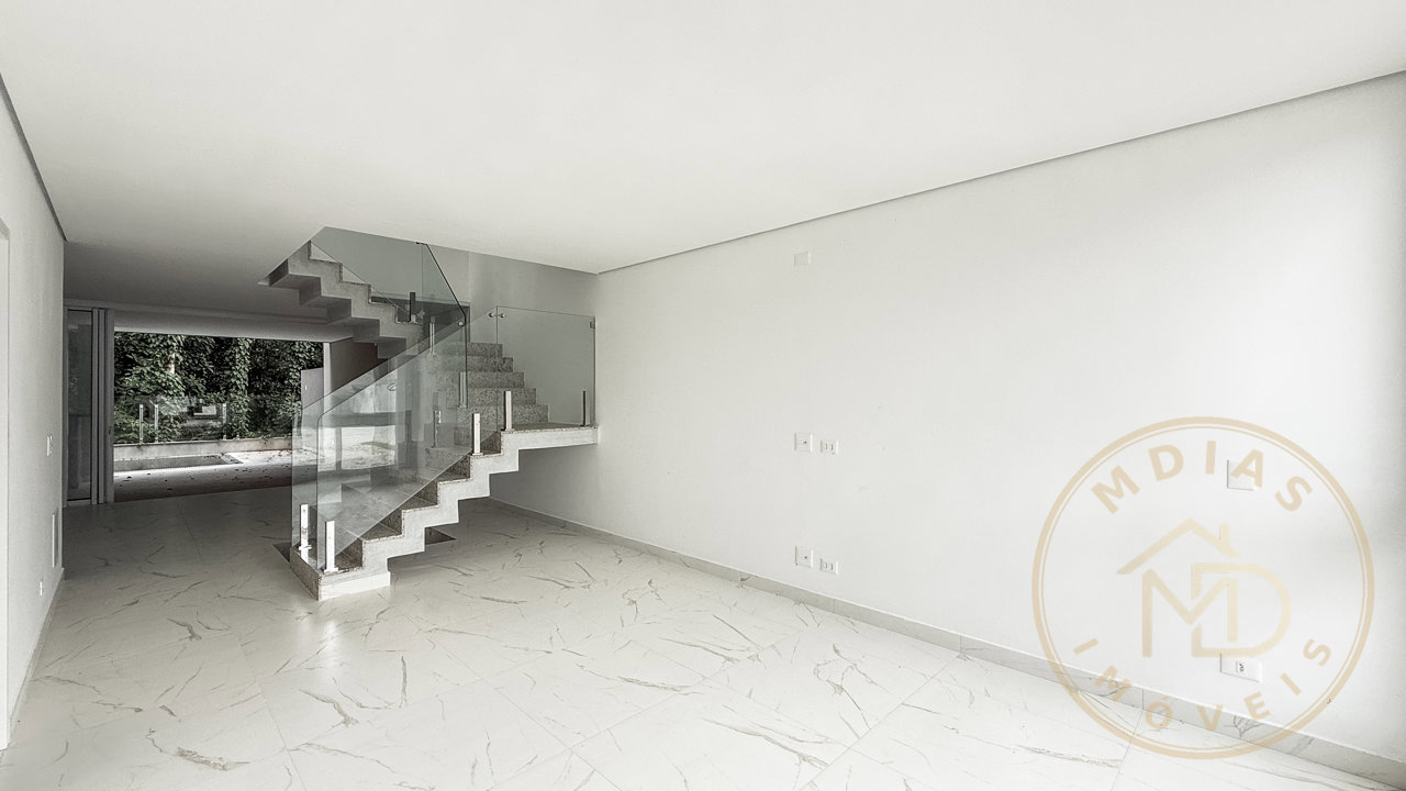 Casa em Condomínio — foto 2 de 33