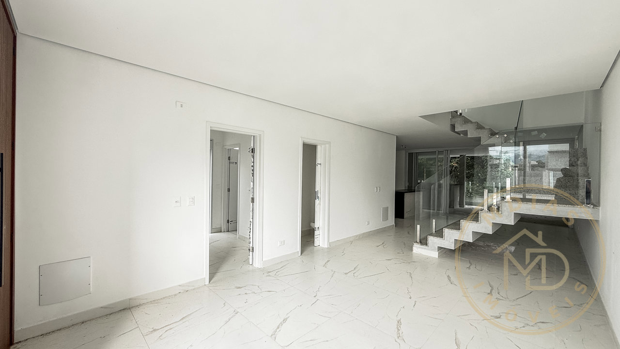 Casa em Condomínio — foto 3 de 33