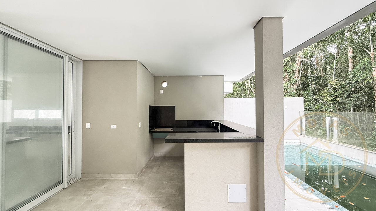 Casa em Condomínio — foto 1 de 6
