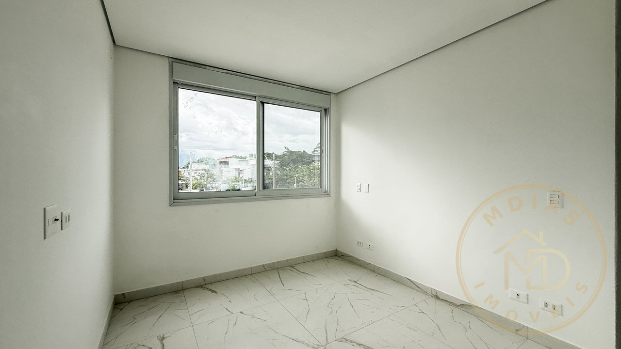 Casa em Condomínio — foto 12 de 33