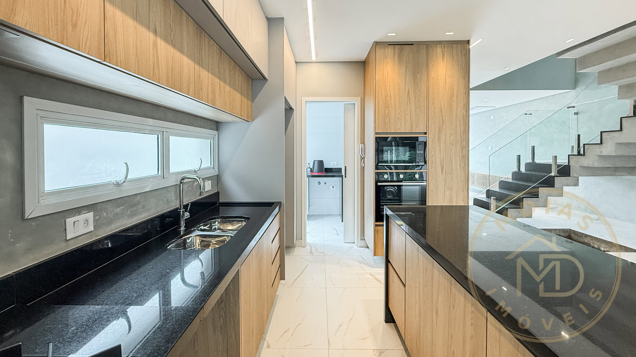 Casa em Condomínio — foto 8 de 38